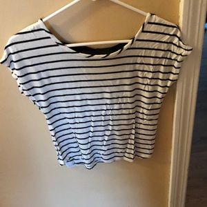 dilias top super cute barley worn